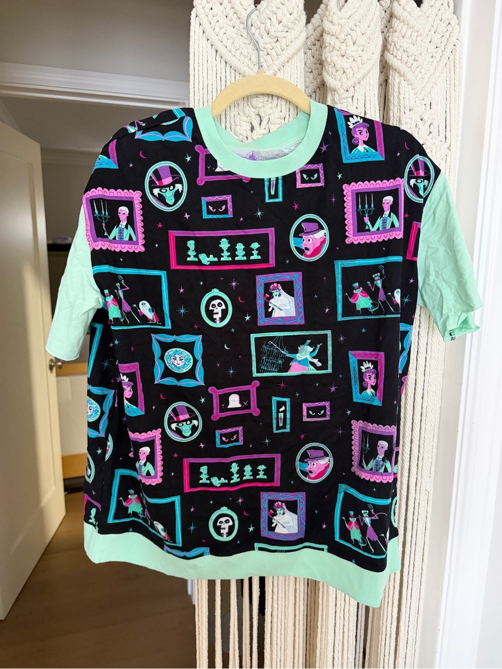 NWOT Disney Haunted Mansion TShirt - L